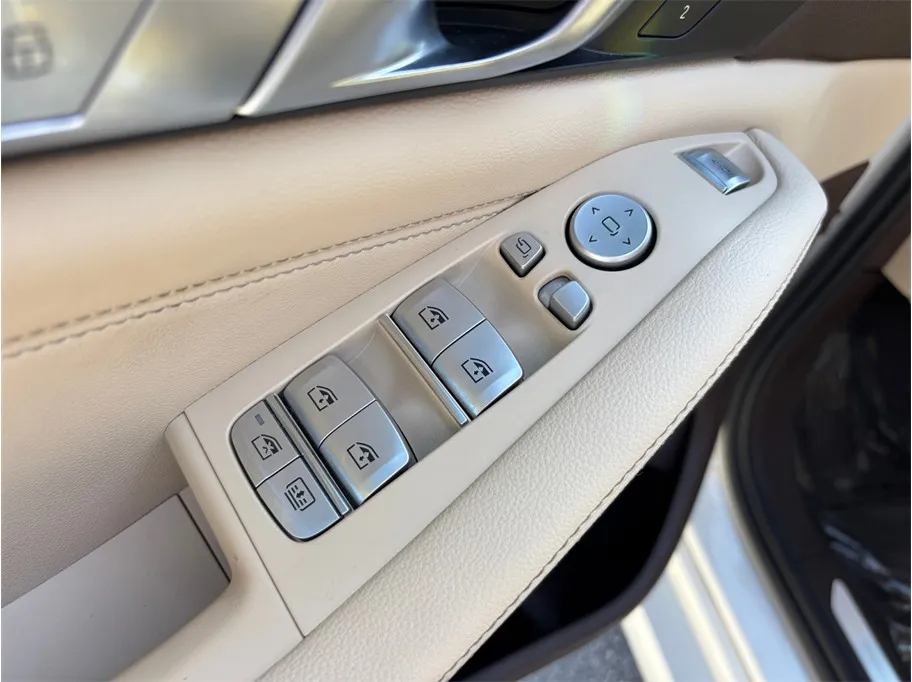 BMW X7 photo 24