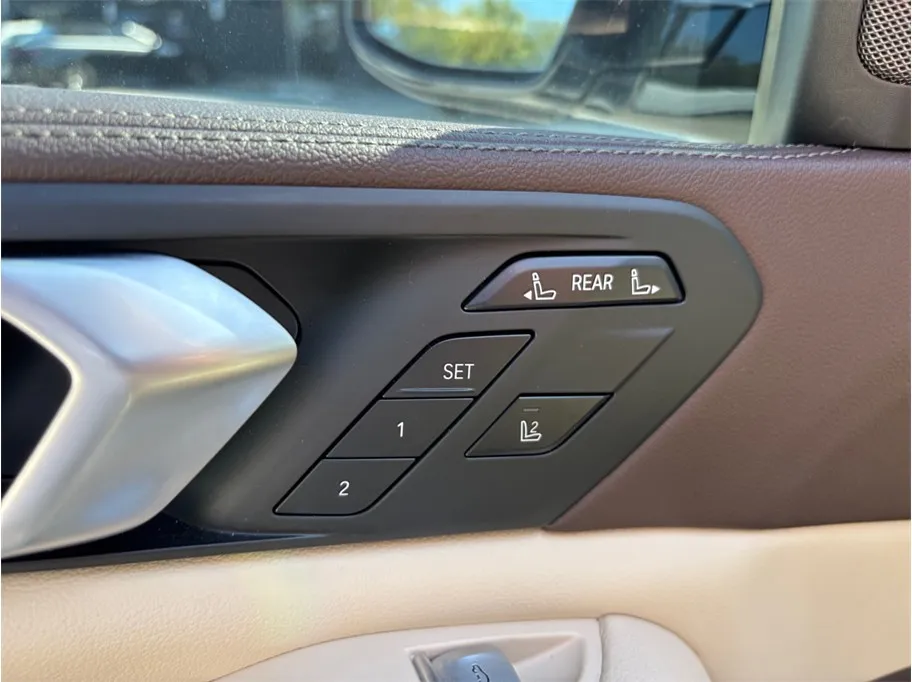 BMW X7 photo 25