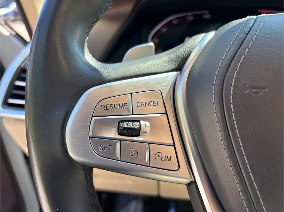 BMW X7 photo 29