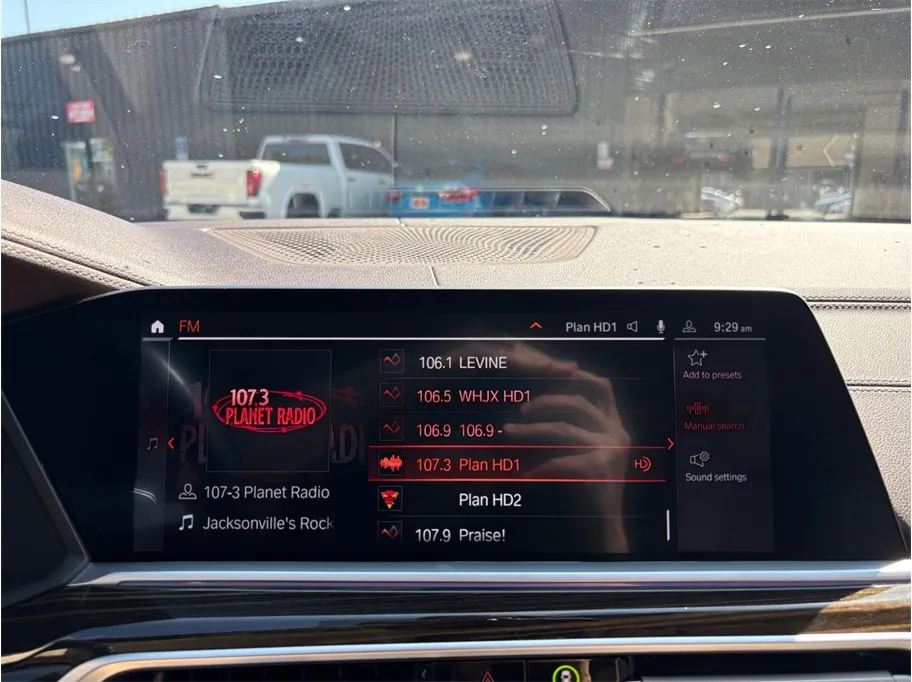 BMW X7 photo 32