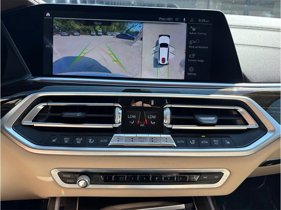 BMW X7 photo 35
