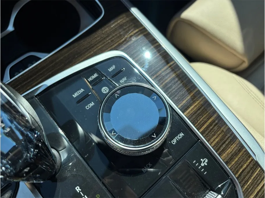 BMW X7 photo 38
