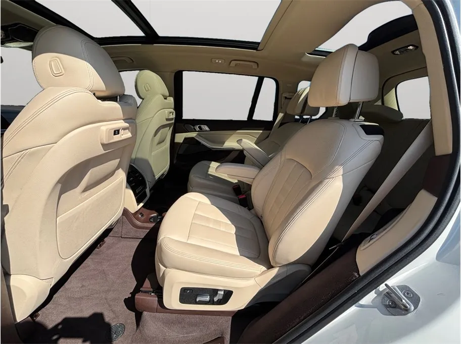 BMW X7 photo 42