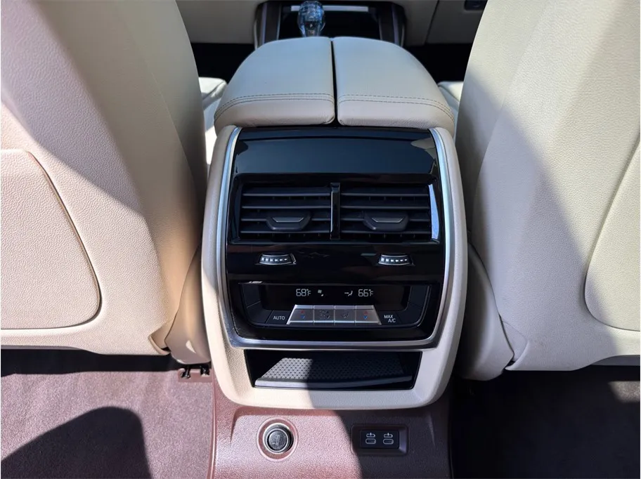 BMW X7 photo 44