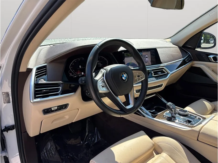 BMW X7 photo 6
