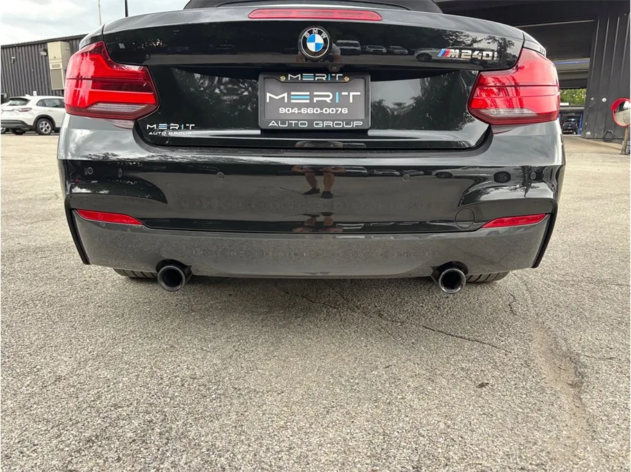 BMW 2 Series photo 16