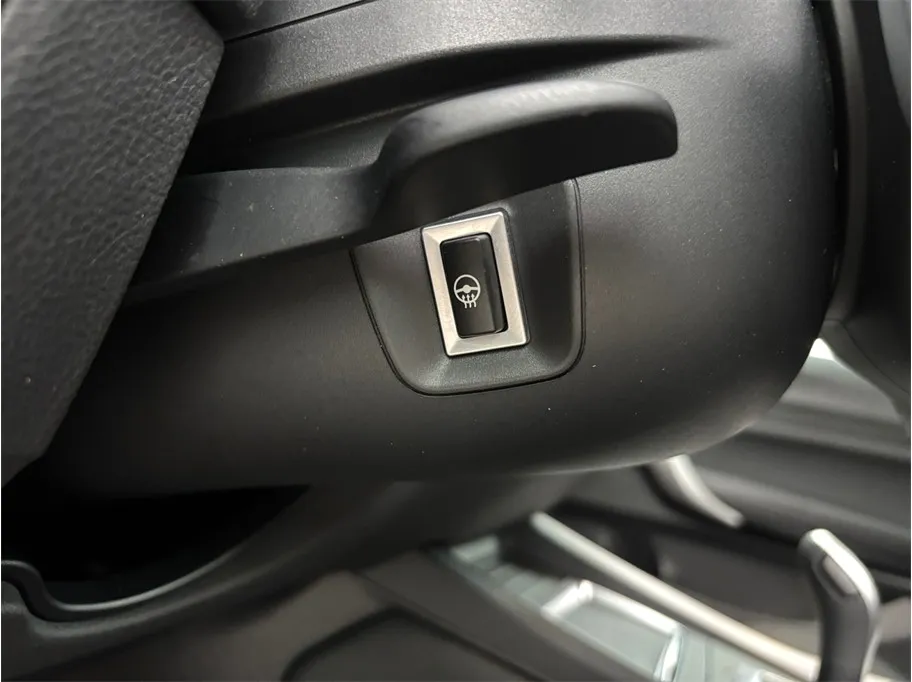 BMW 2 Series photo 21