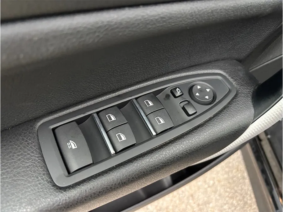 BMW 2 Series photo 23