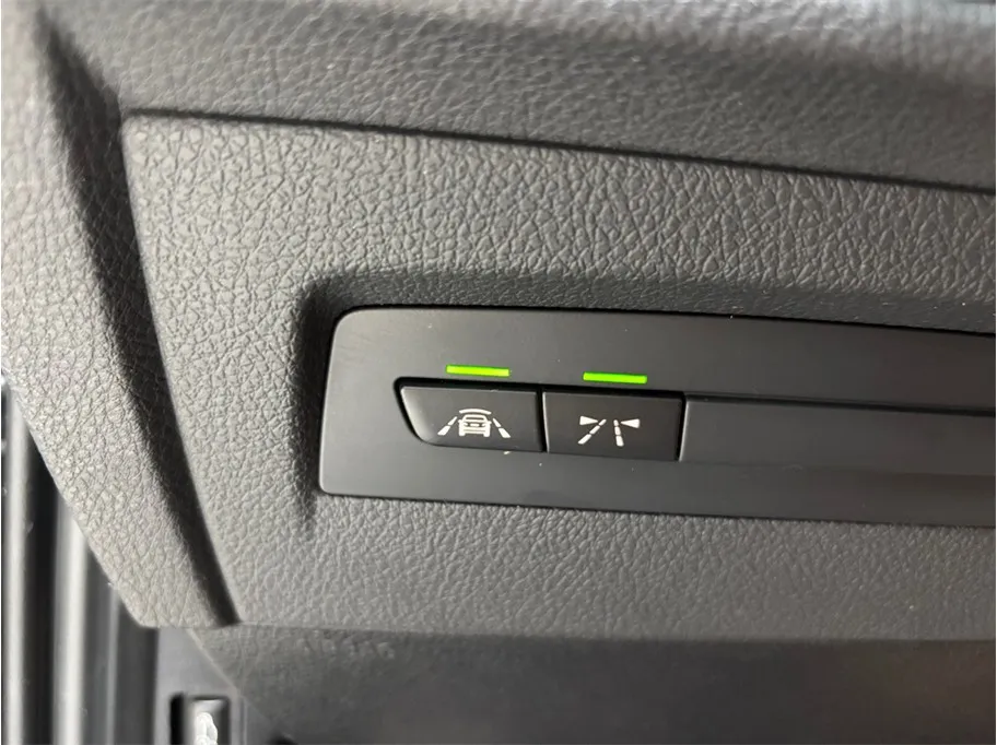 BMW 2 Series photo 34