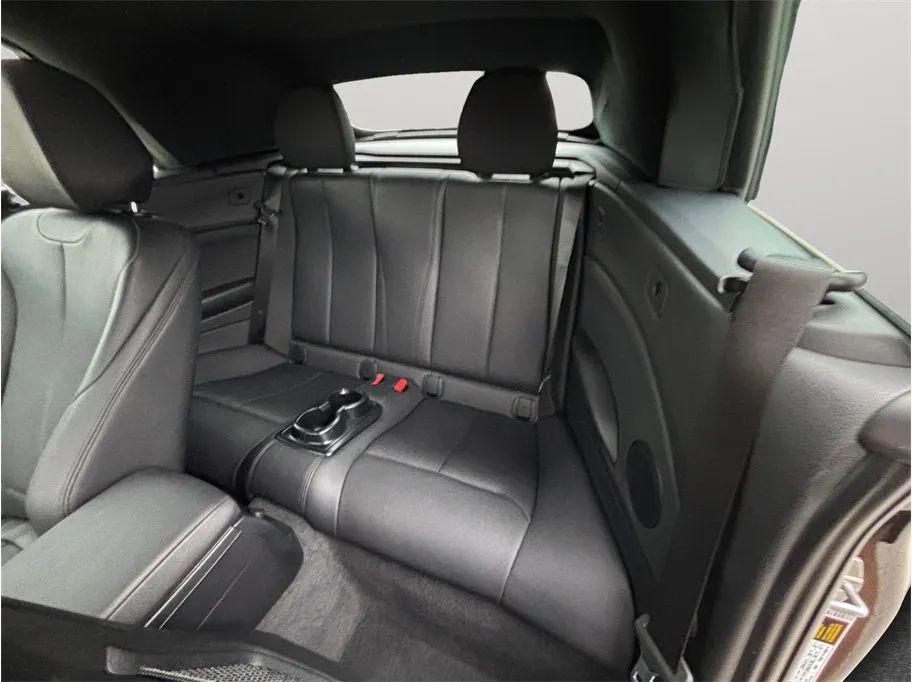 BMW 2 Series photo 37