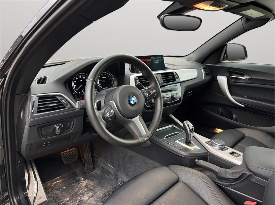 BMW 2 Series photo 6