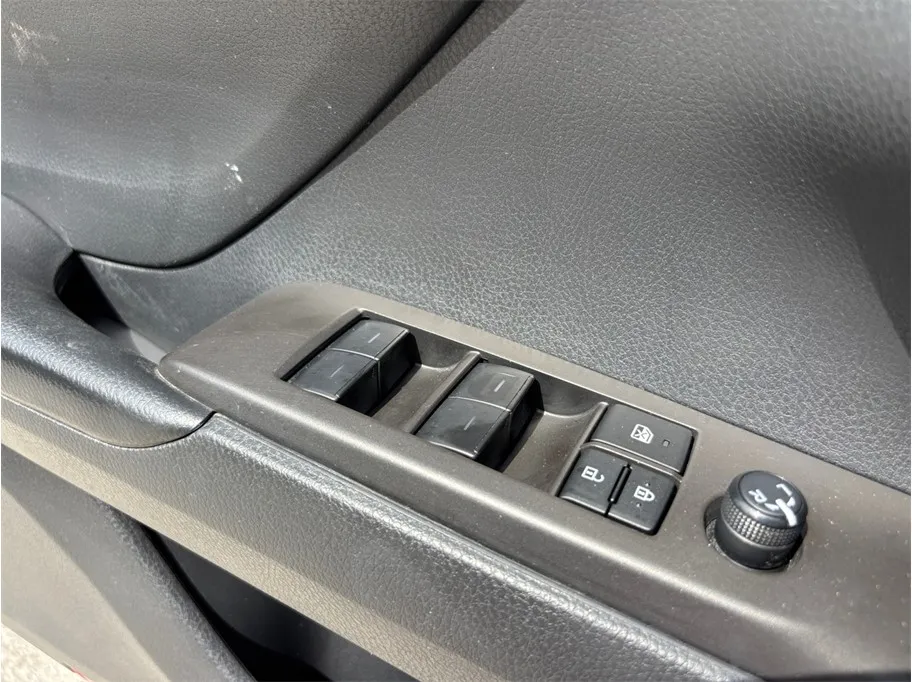 Toyota Camry photo 19