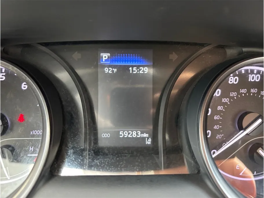 Toyota Camry photo 20