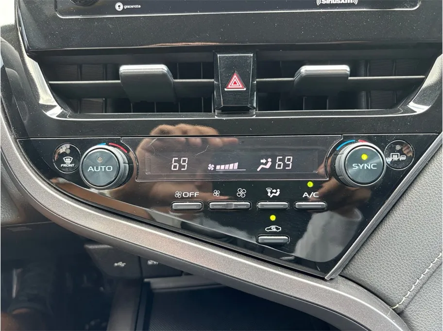 Toyota Camry photo 26