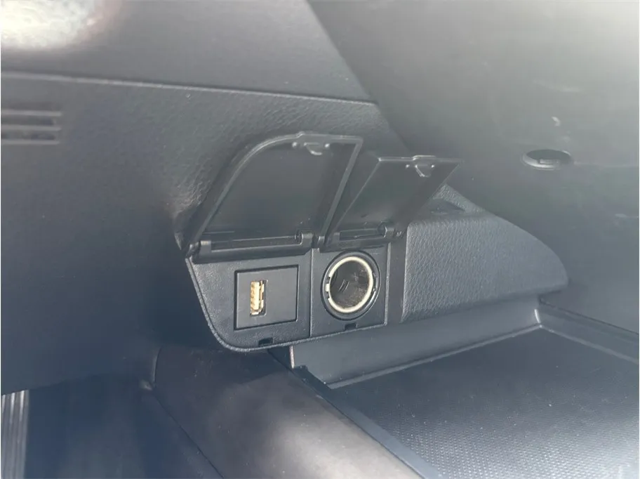 Toyota Camry photo 27