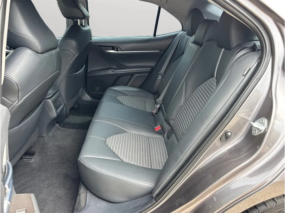 Toyota Camry photo 31