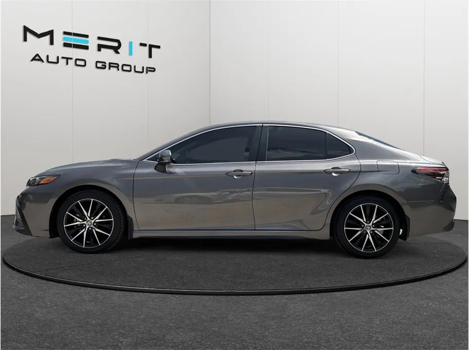 Toyota Camry photo 5