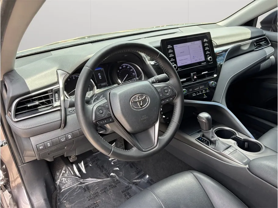 Toyota Camry photo 6