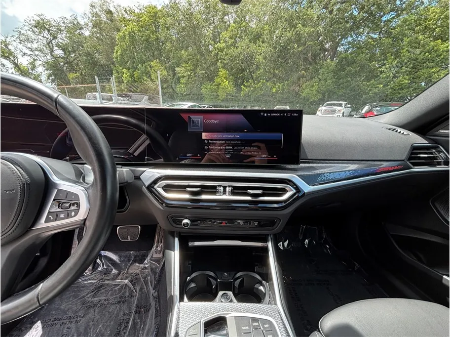 BMW 2 Series photo 11
