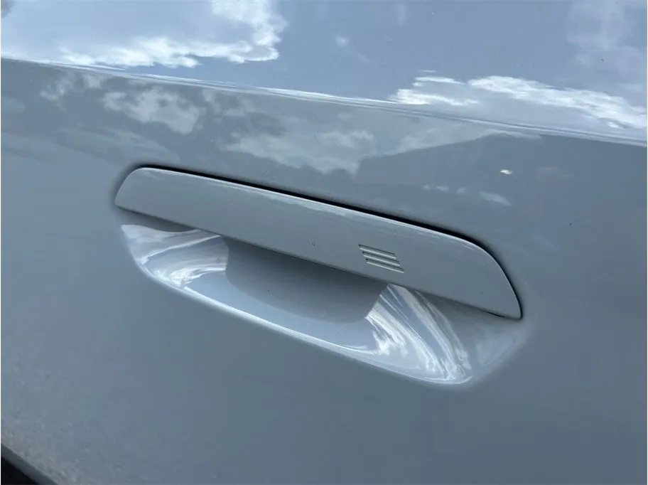BMW 2 Series photo 19