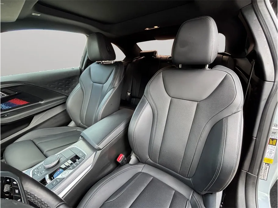 BMW 2 Series photo 21