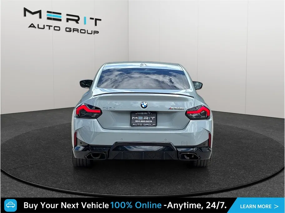 BMW 2 Series photo 8