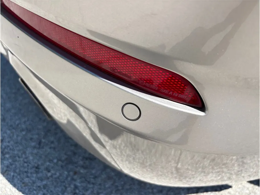 BMW 5 Series photo 15