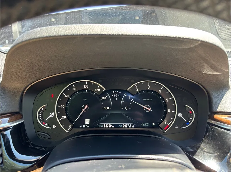 BMW 5 Series photo 24