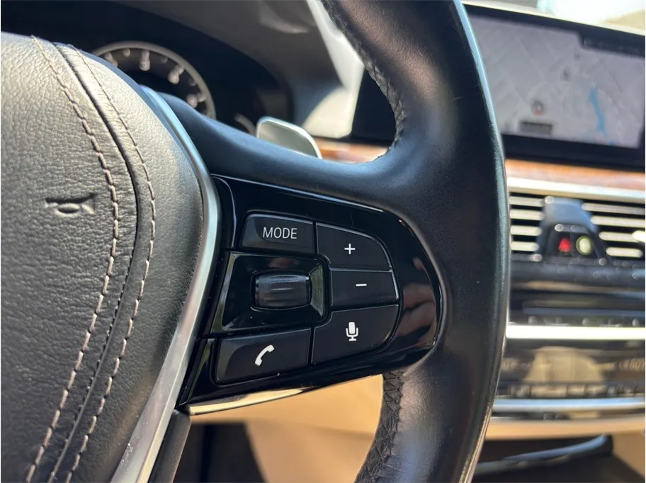 BMW 5 Series photo 27
