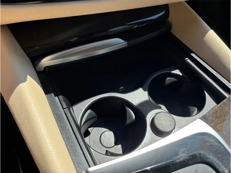 BMW 5 Series photo 35