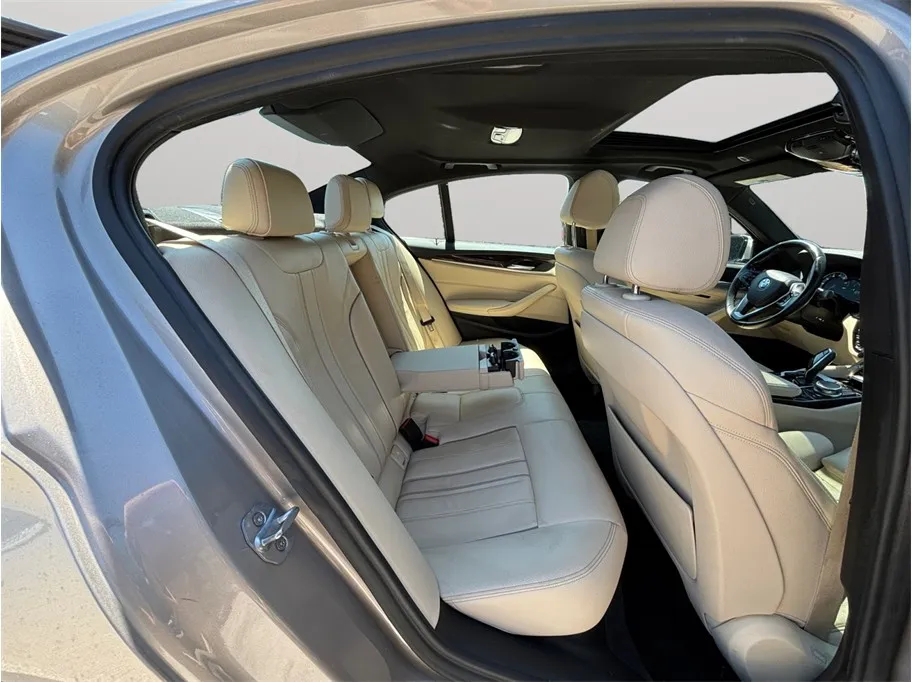 BMW 5 Series photo 42