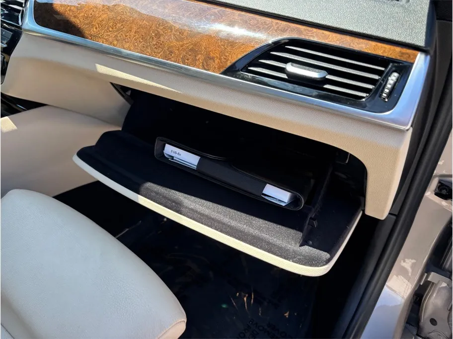 BMW 5 Series photo 46