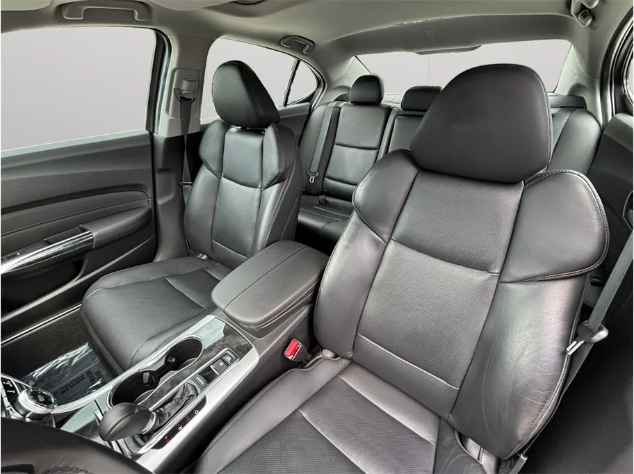 Acura TLX photo 17