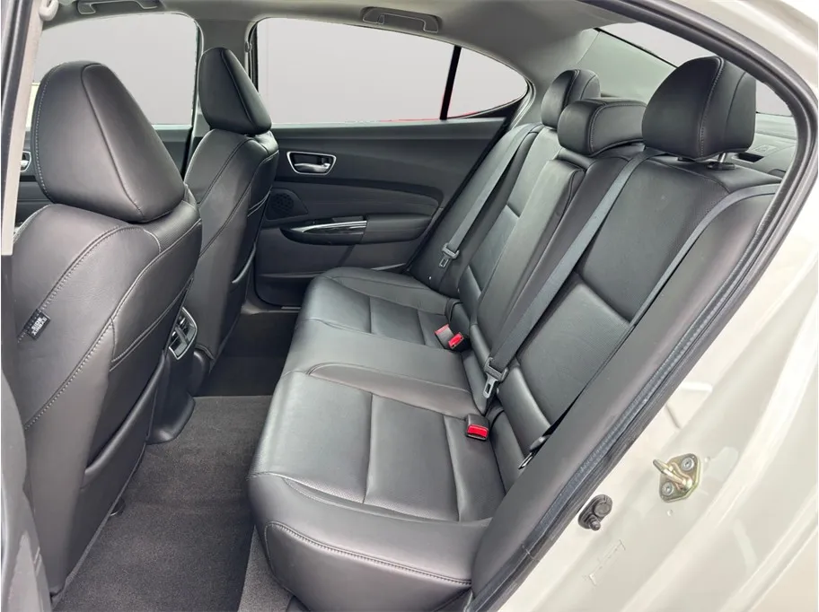 Acura TLX photo 37