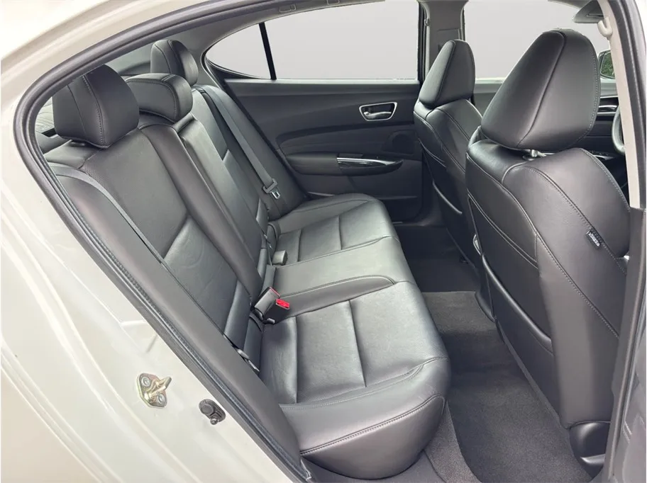 Acura TLX photo 40