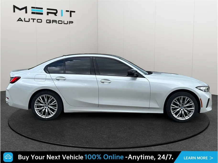 BMW 3 Series photo 10