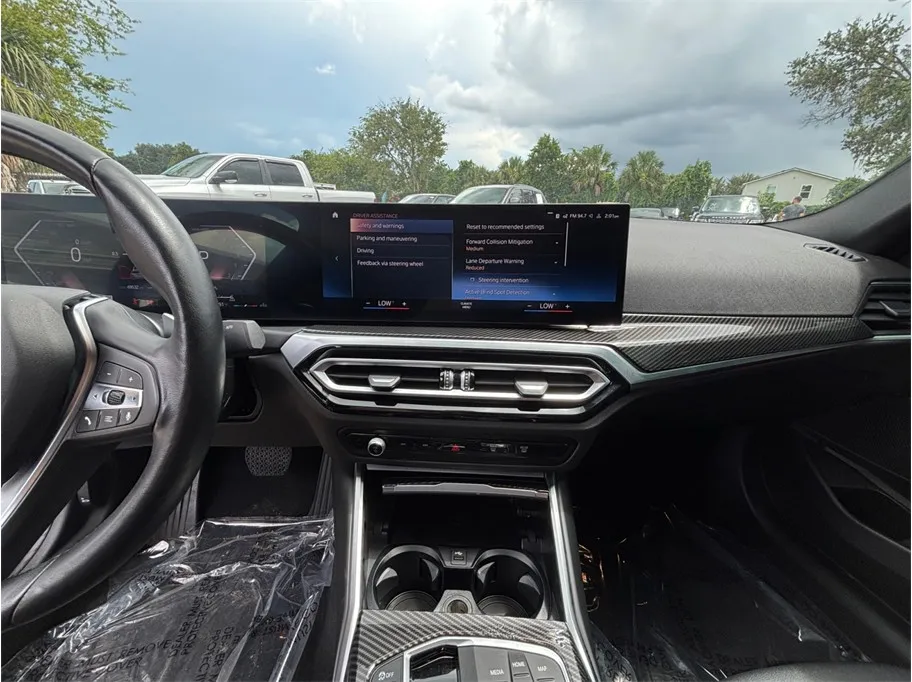BMW 3 Series photo 11
