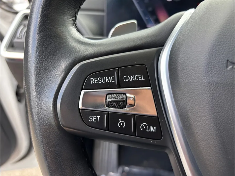 BMW 3 Series photo 25