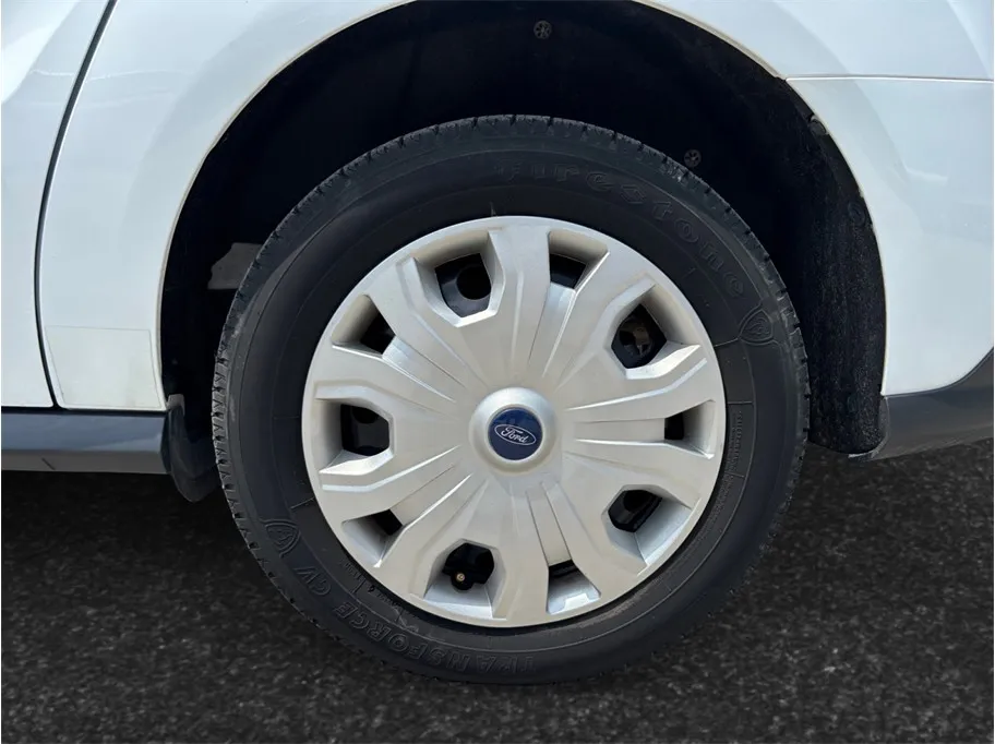Ford Transit Connect photo 15