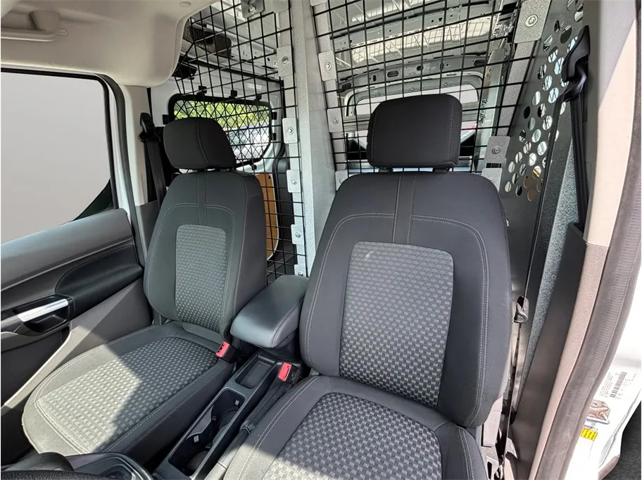 Ford Transit Connect photo 18