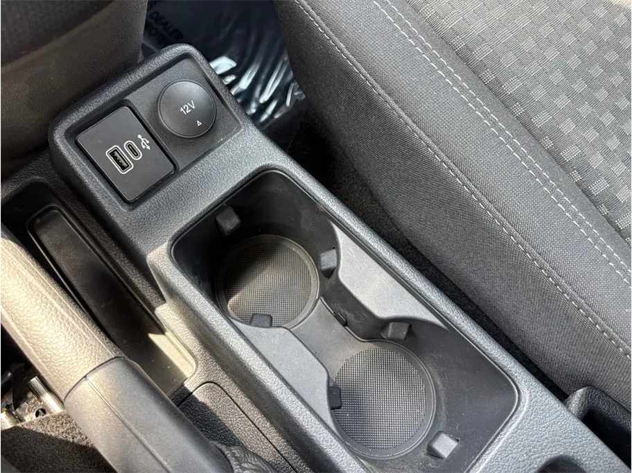 Ford Transit Connect photo 30