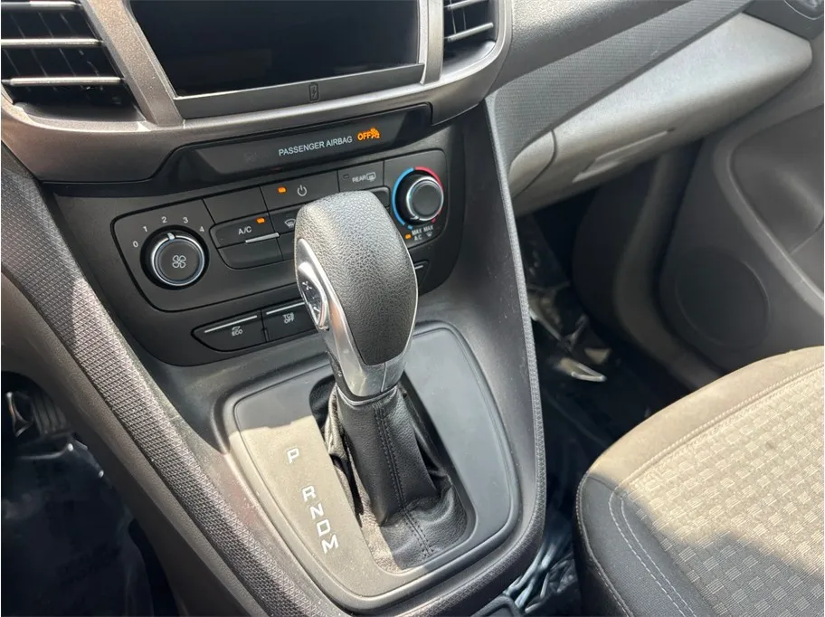 Ford Transit Connect photo 31
