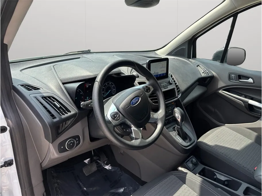 Ford Transit Connect photo 6