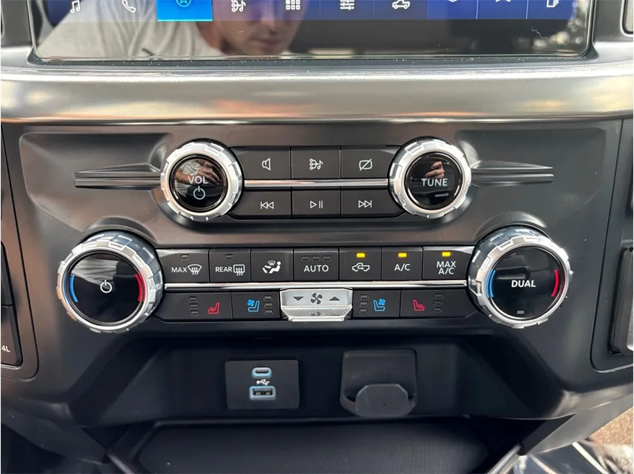 Ford F-150 photo 33