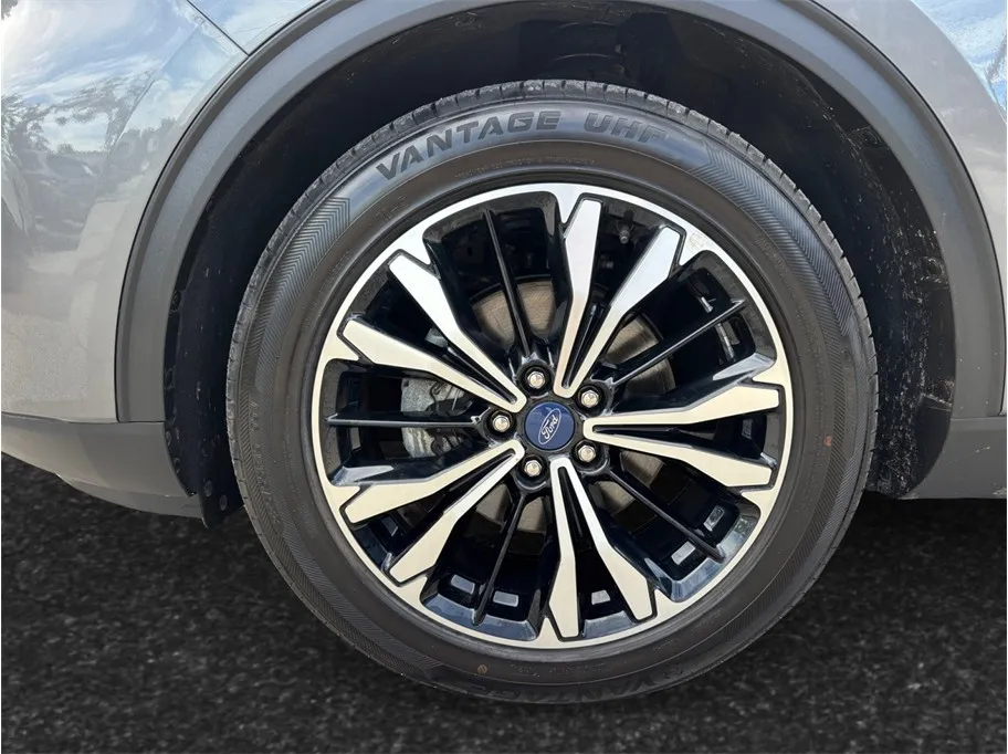 Ford Escape photo 13