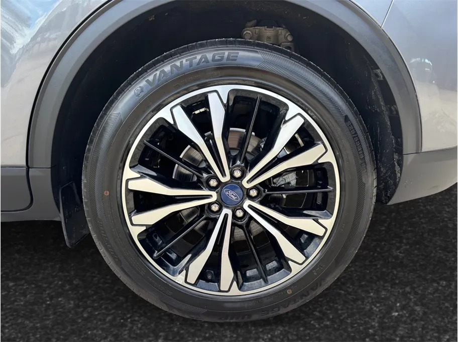 Ford Escape photo 14