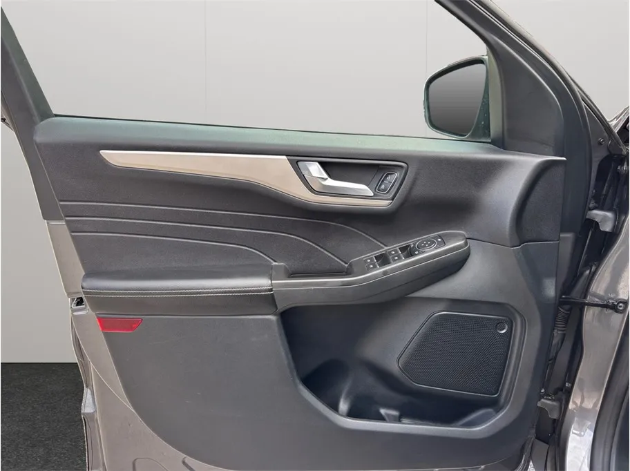 Ford Escape photo 19
