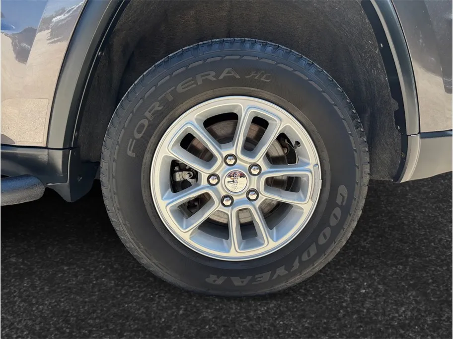 Jeep Grand Cherokee photo 13