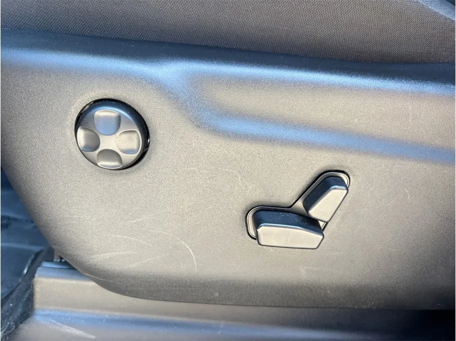 Jeep Grand Cherokee photo 19