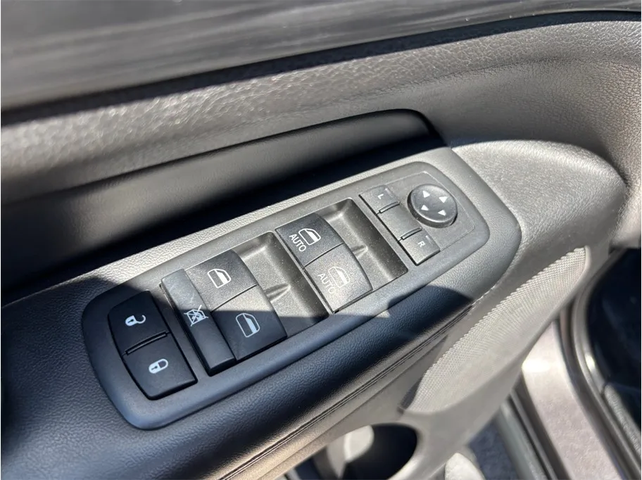 Jeep Grand Cherokee photo 21